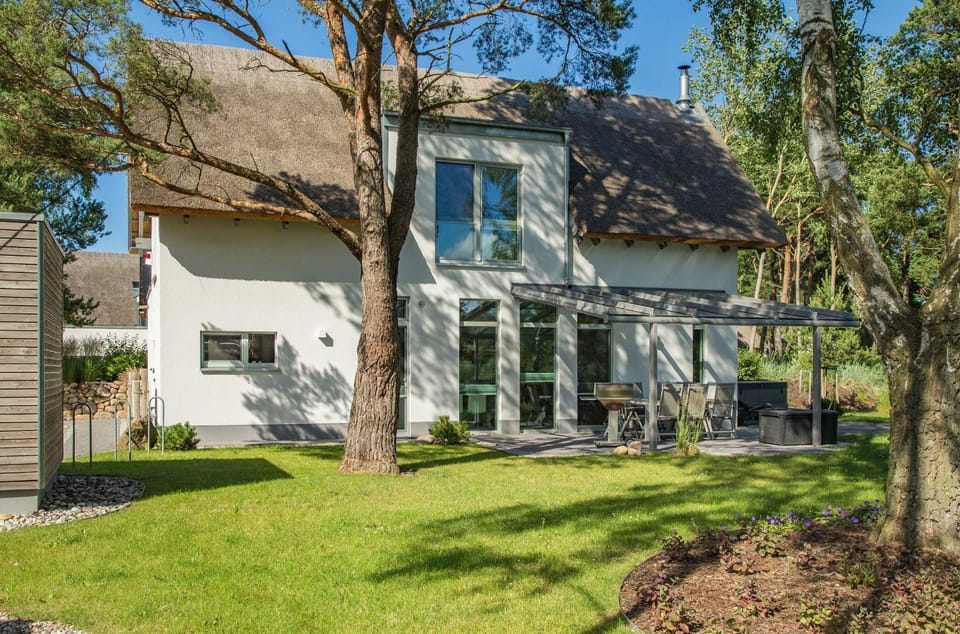 Property building, Garden view