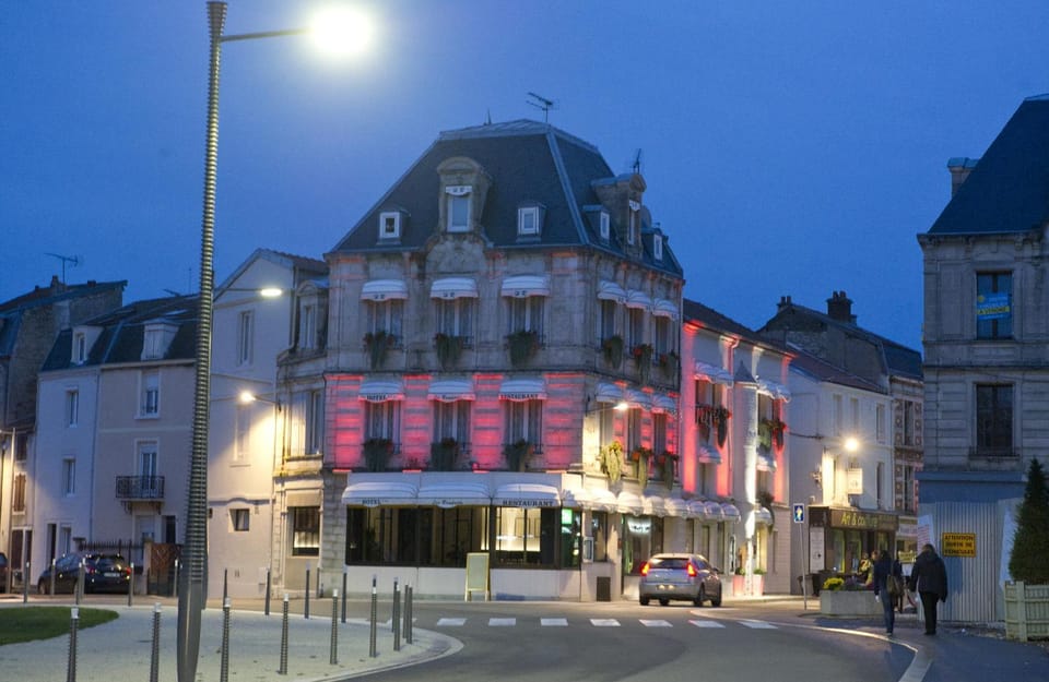Facade/entrance
