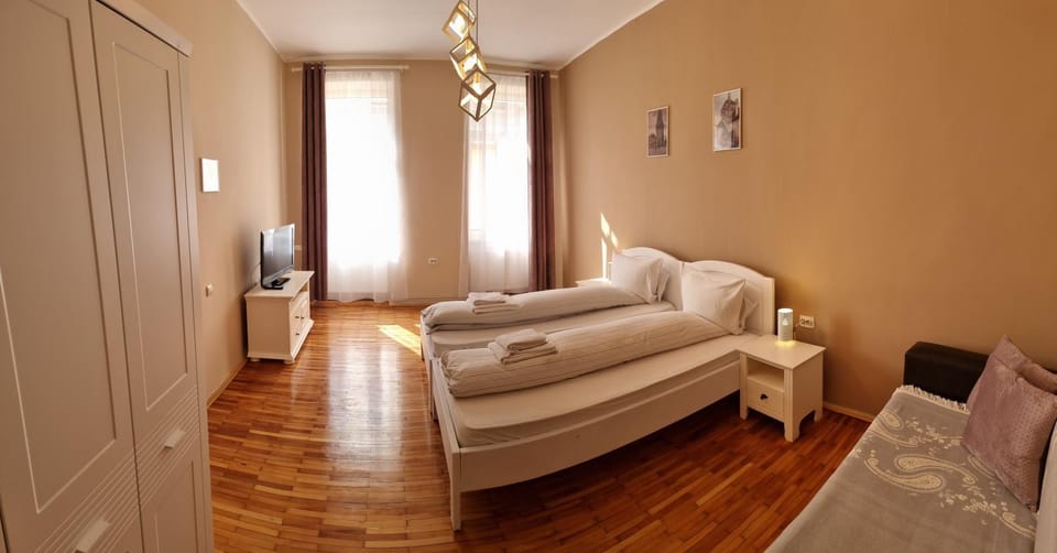 Living room, Photo of the whole room, Bedroom