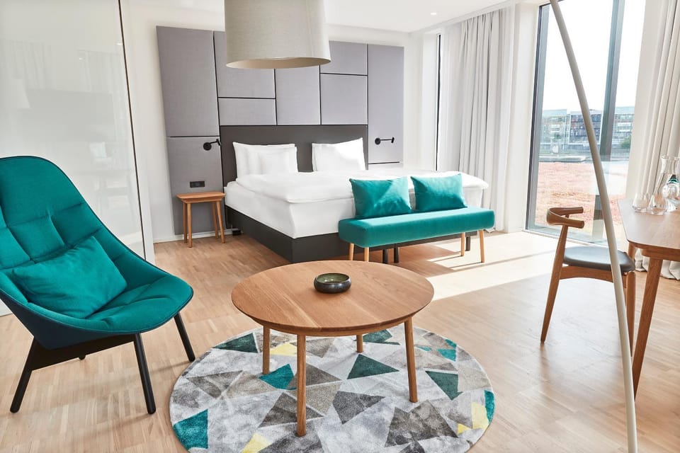 Photo of the whole room, Seating area, Bedroom