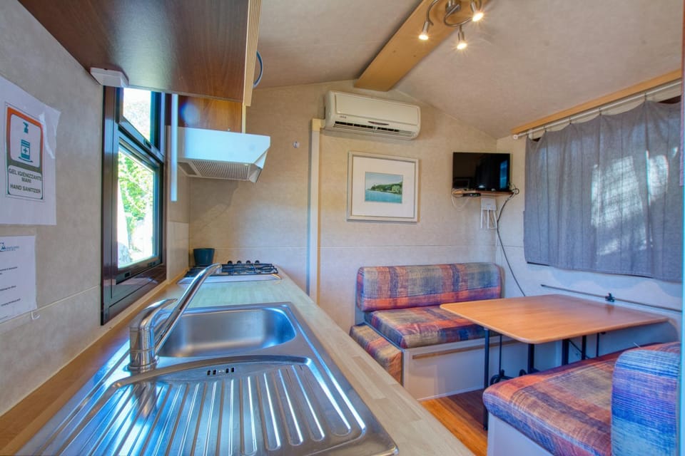 Living room, air conditioner