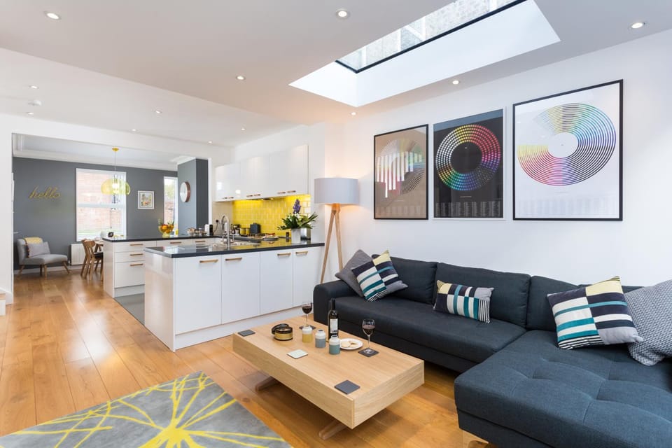 Kitchen or kitchenette, Living room