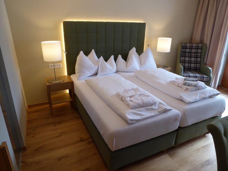 Bedroom, Garden view