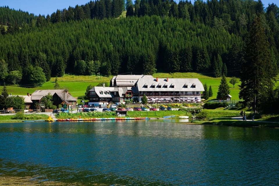 Facade/entrance, Natural landscape, Summer, Area and facilities