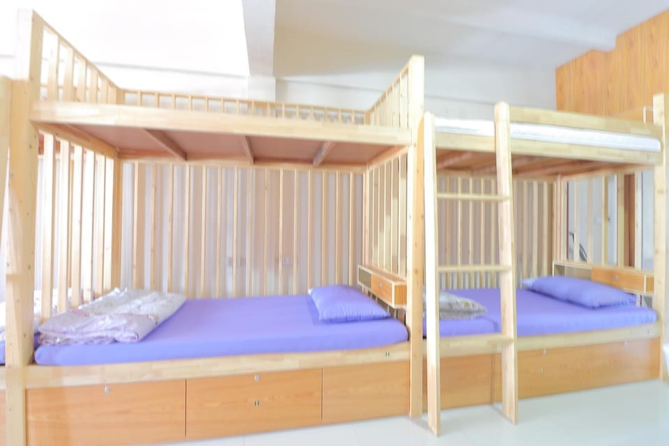 bunk bed