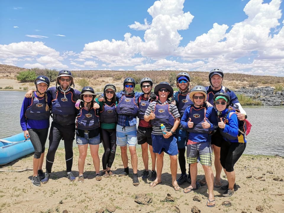 Day, Activities, River view, group of guests