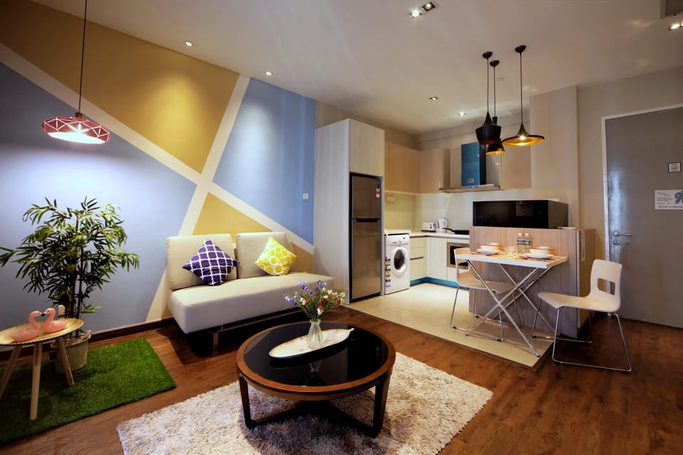 Living room, Dining area