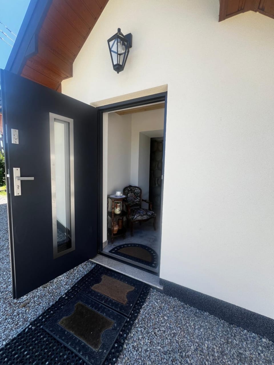 Facade/entrance