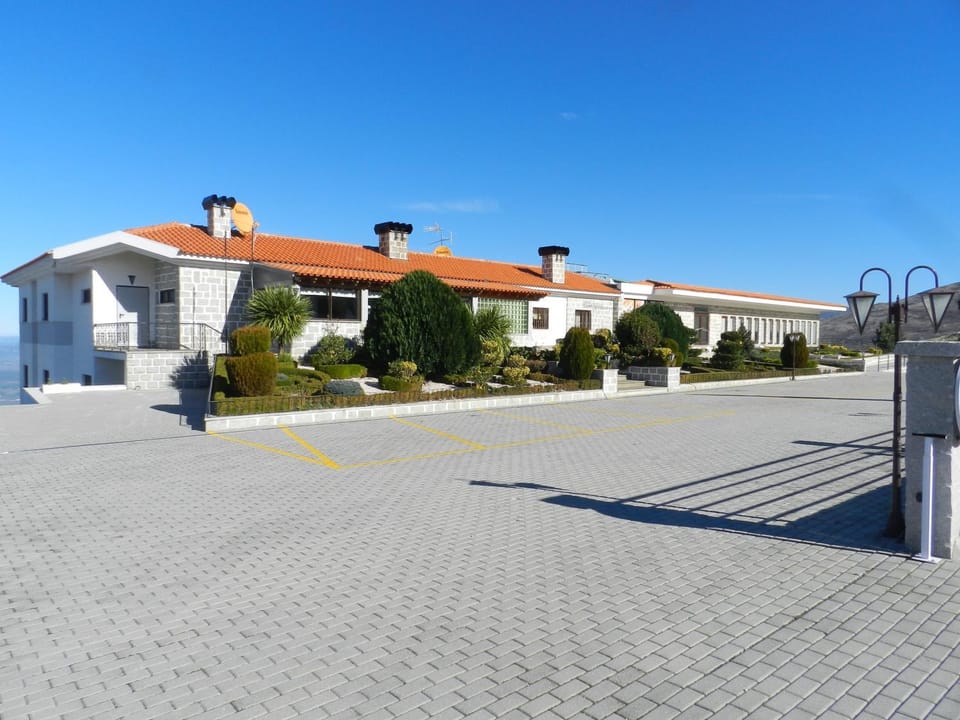 Facade/entrance, Off site, On site, Street view