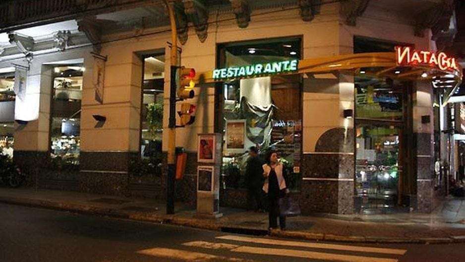 Restaurant/places to eat, Food and drinks