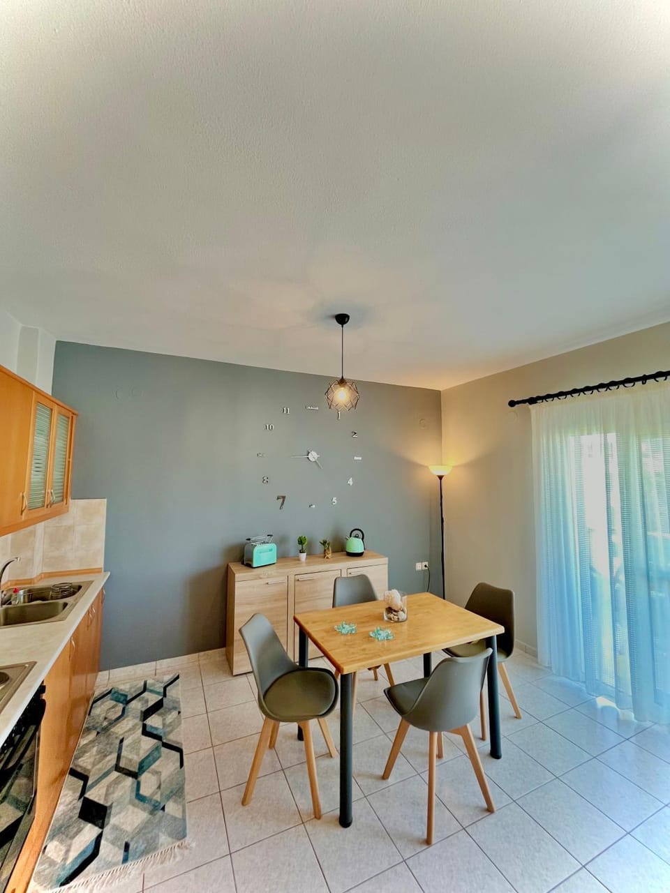 Kitchen or kitchenette, Living room, Seating area, Dining area