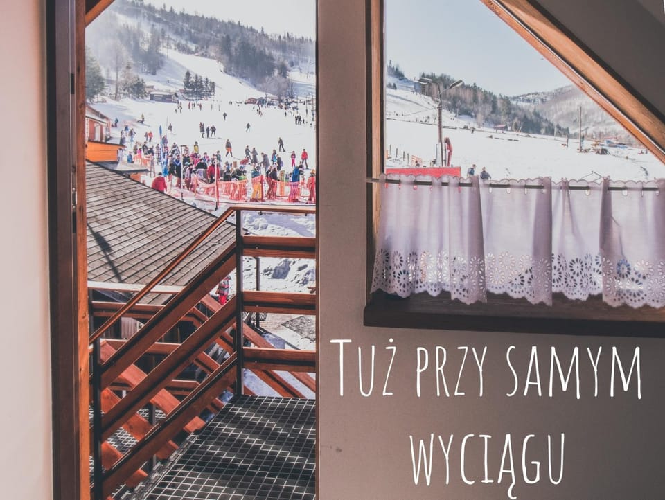 Chatka na stoku- apartament na wynajem w Szczyrku Apartment in Poland