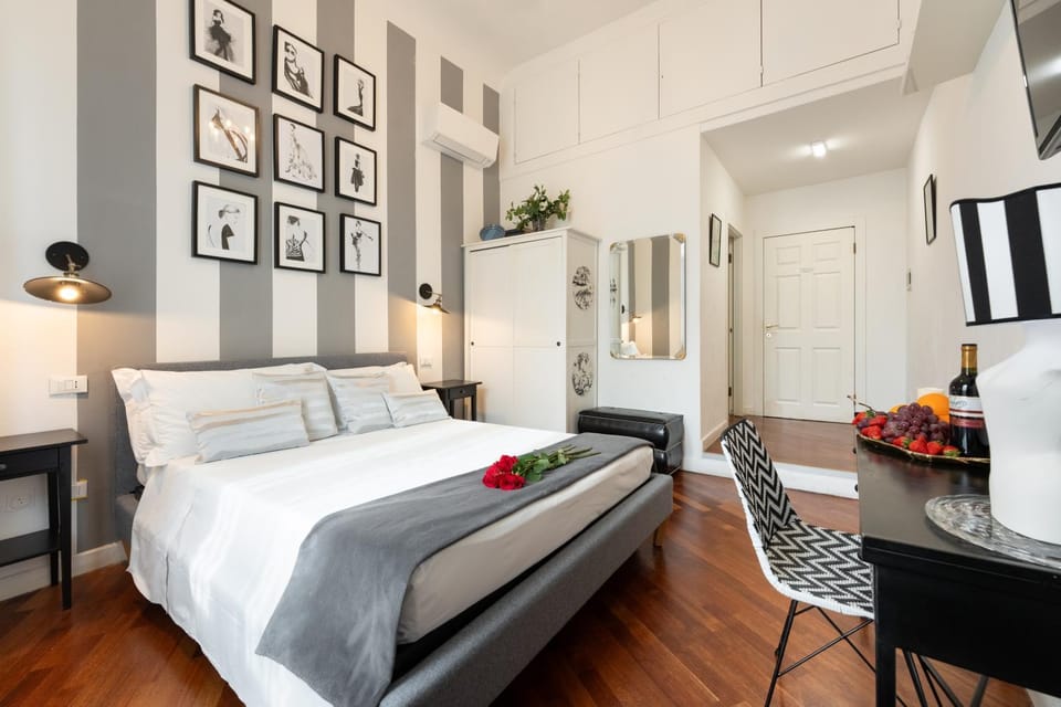 Home Faenza at Most Historical Center with LIFT !!! Bed and Breakfast in Florence