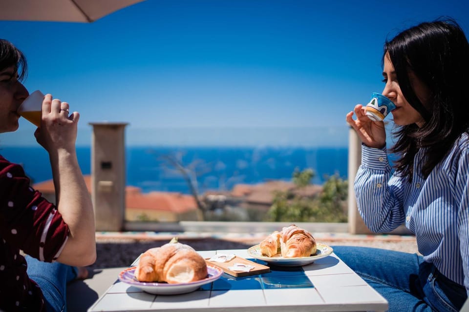 Solarium, Breakfast
