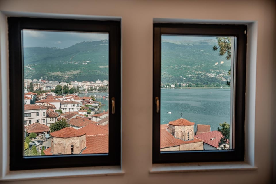 City view, Lake view, Mountain view