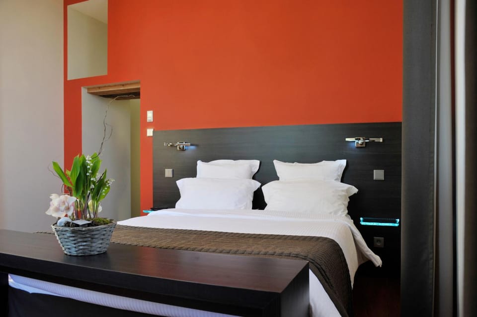 Restaurant/places to eat, Garden view, Swimming pool, Breakfast, Parking, air conditioner