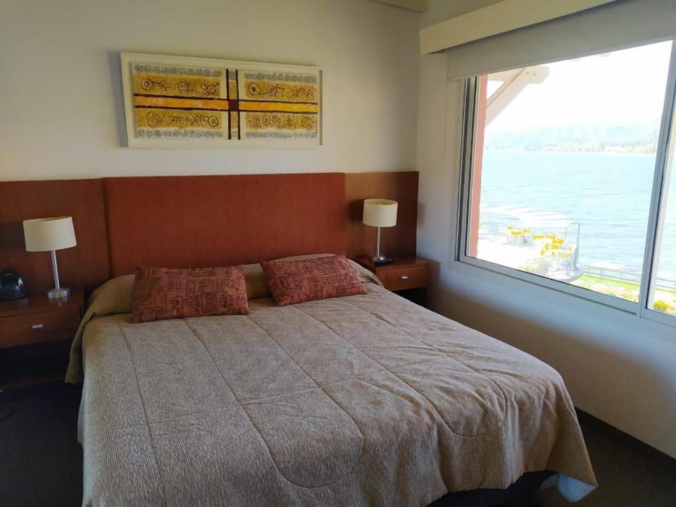 Bedroom, Mountain view, Sea view