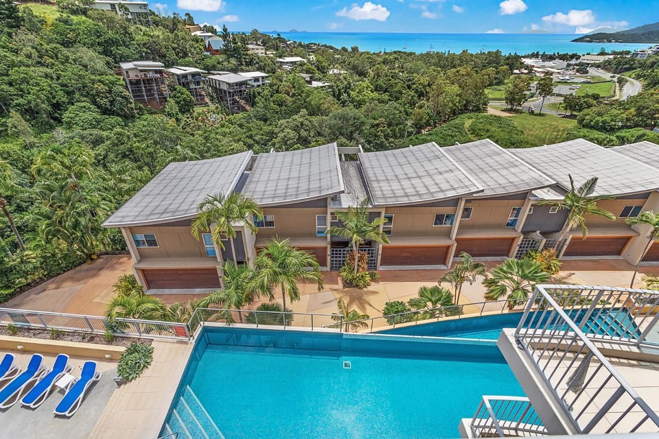 Property building, Day, Natural landscape, Pool view, Swimming pool, sunbed