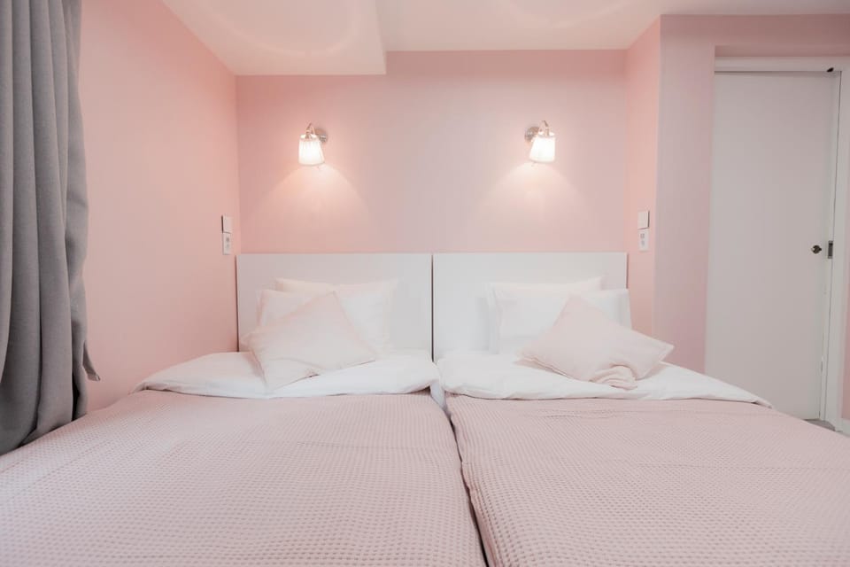 MJ Stay 2 Bed and Breakfast in Seoul