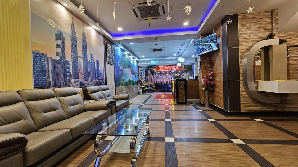 Communal lounge/ TV room, Lobby or reception