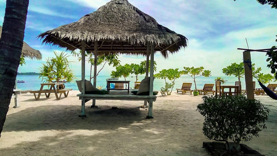 Patio, Day, Natural landscape, Beach, Sea view, sunbed, Internal: Not applicable to any particular room
