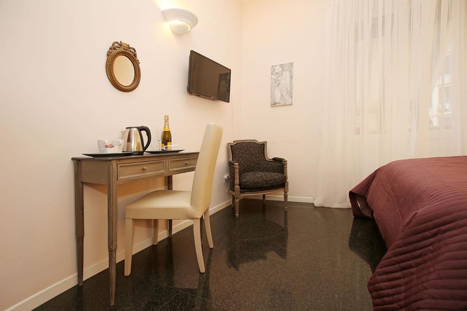 Other, Photo of the whole room