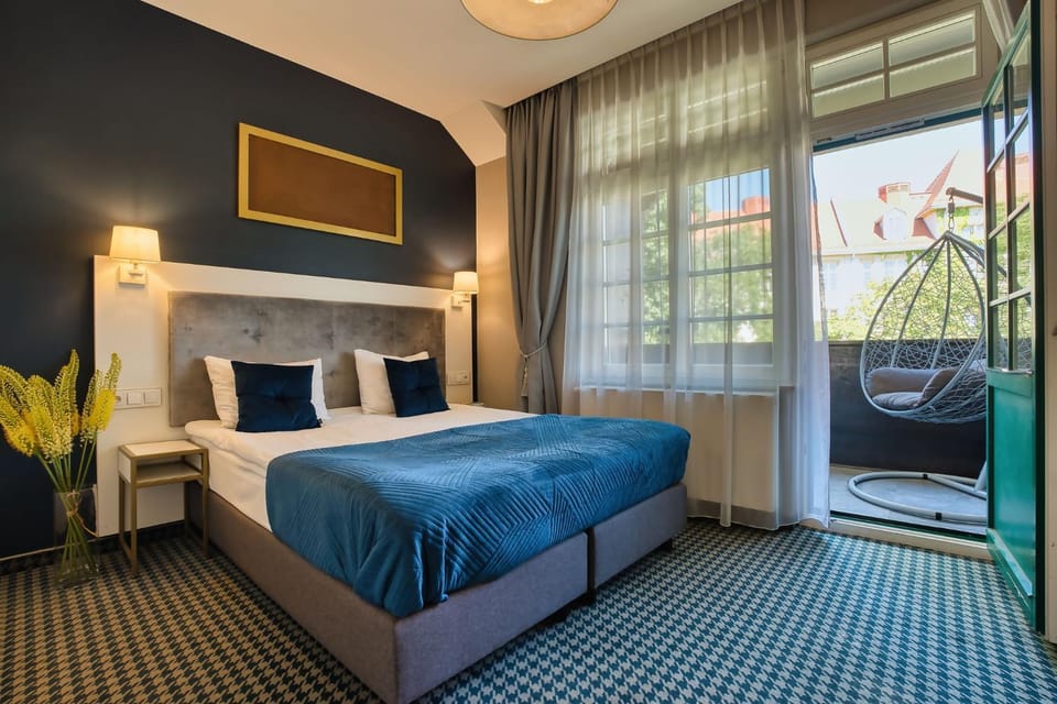 Bed, Balcony/Terrace, Photo of the whole room, Bedroom