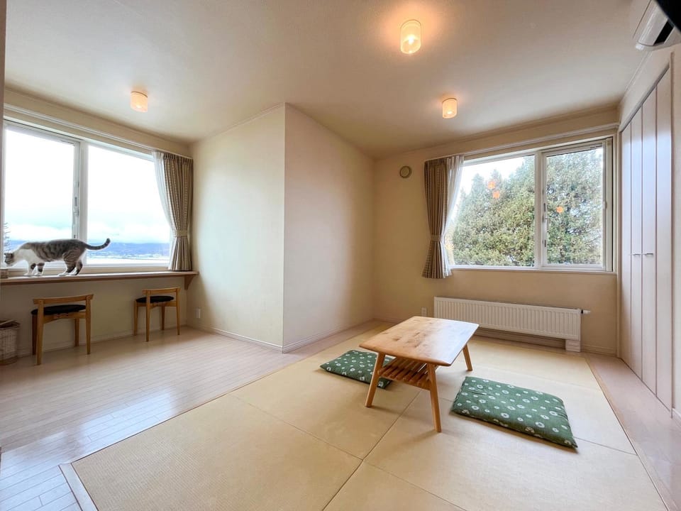 Photo of the whole room