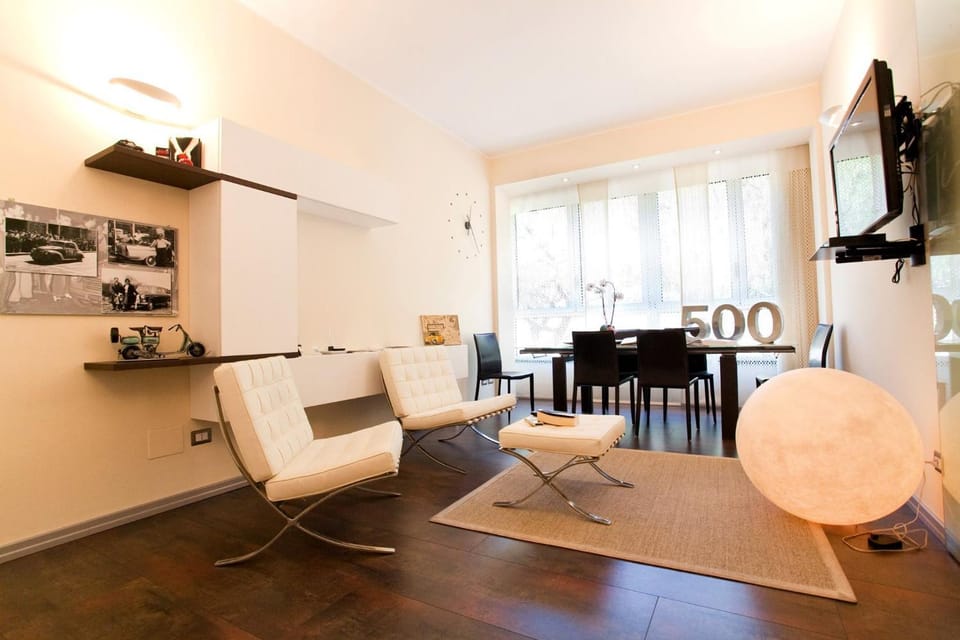 TV and multimedia, Seating area