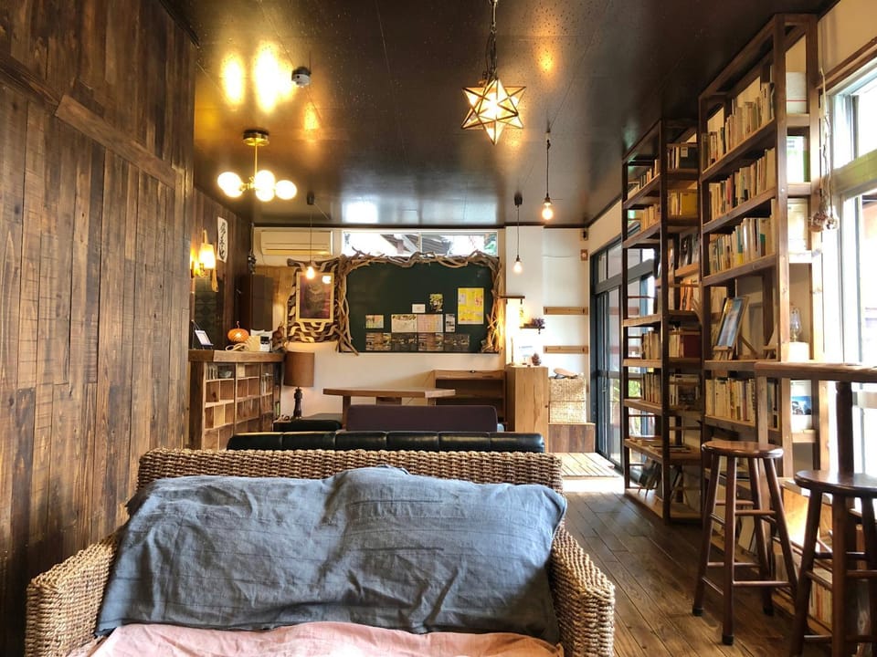 Library, Living room, Seating area