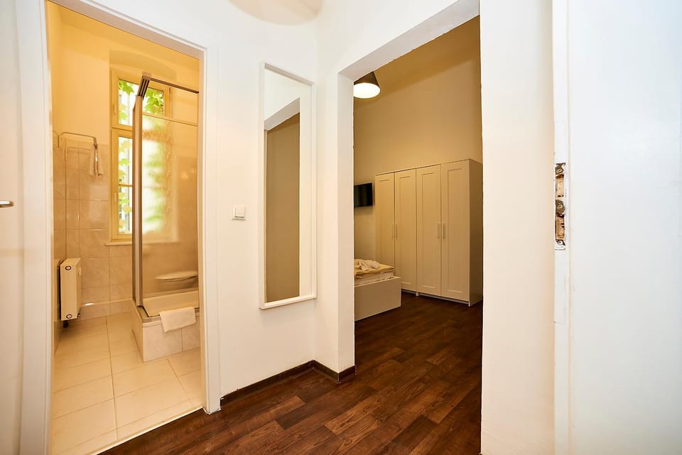 Bearlin City Apartments - City Center East Bed and Breakfast in Berlin