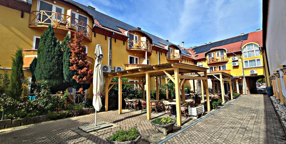 Inner courtyard view