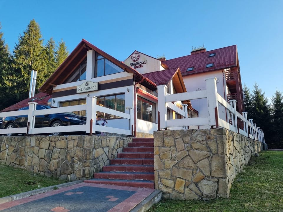 Property building, Day