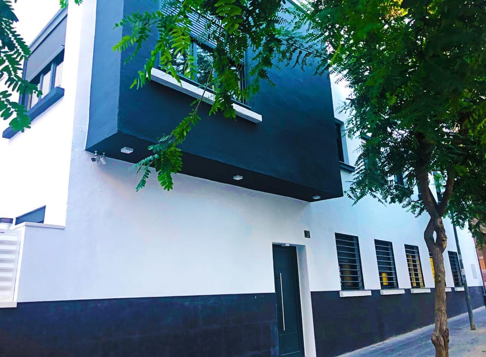 Property building, Facade/entrance