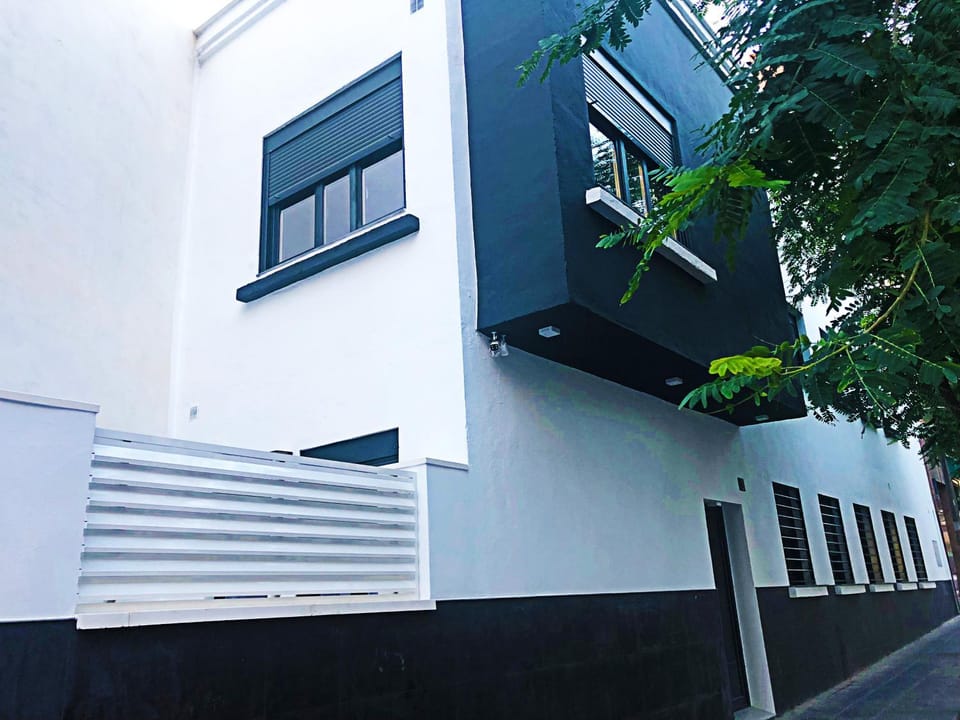 Property building, Facade/entrance