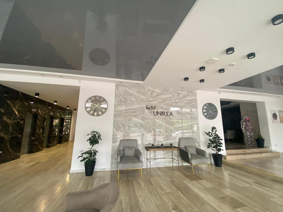 Lobby or reception, Area and facilities, elevator, acessibility