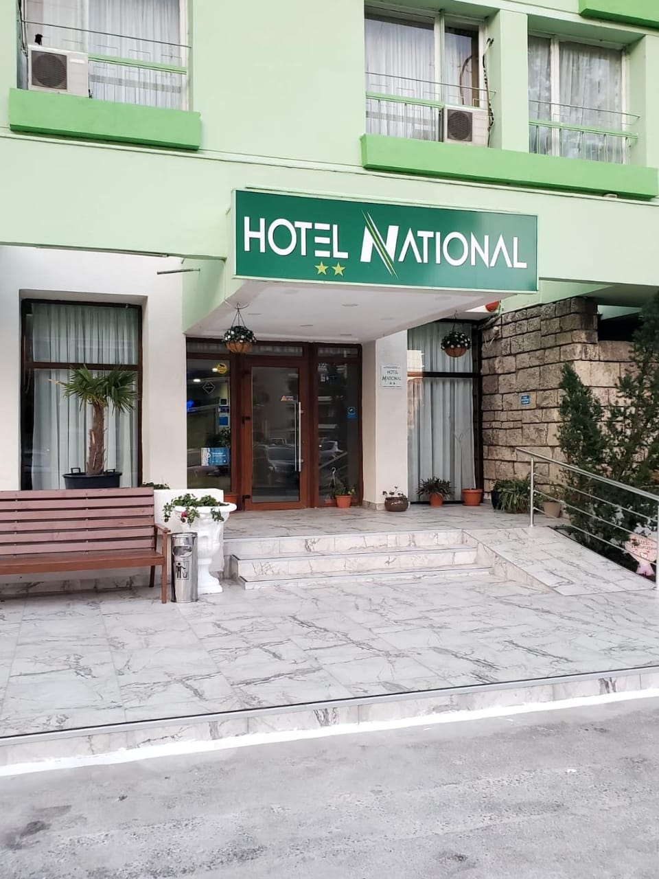 Property building, Facade/entrance, Day, Property logo or sign, Logo/Certificate/Sign, Street view, Certificate/Award