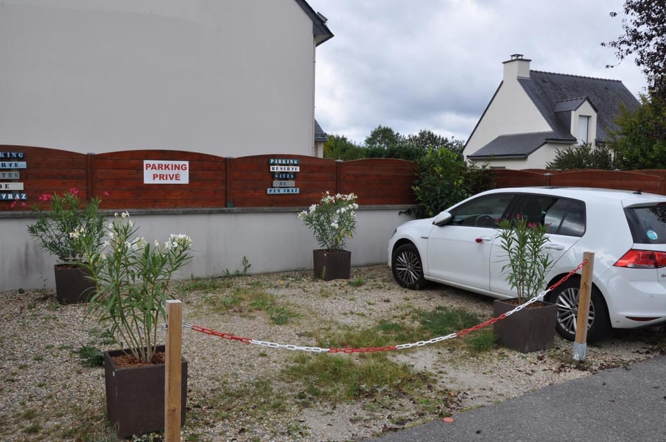 GITE DE PEN VRAZ 2 House in Brittany