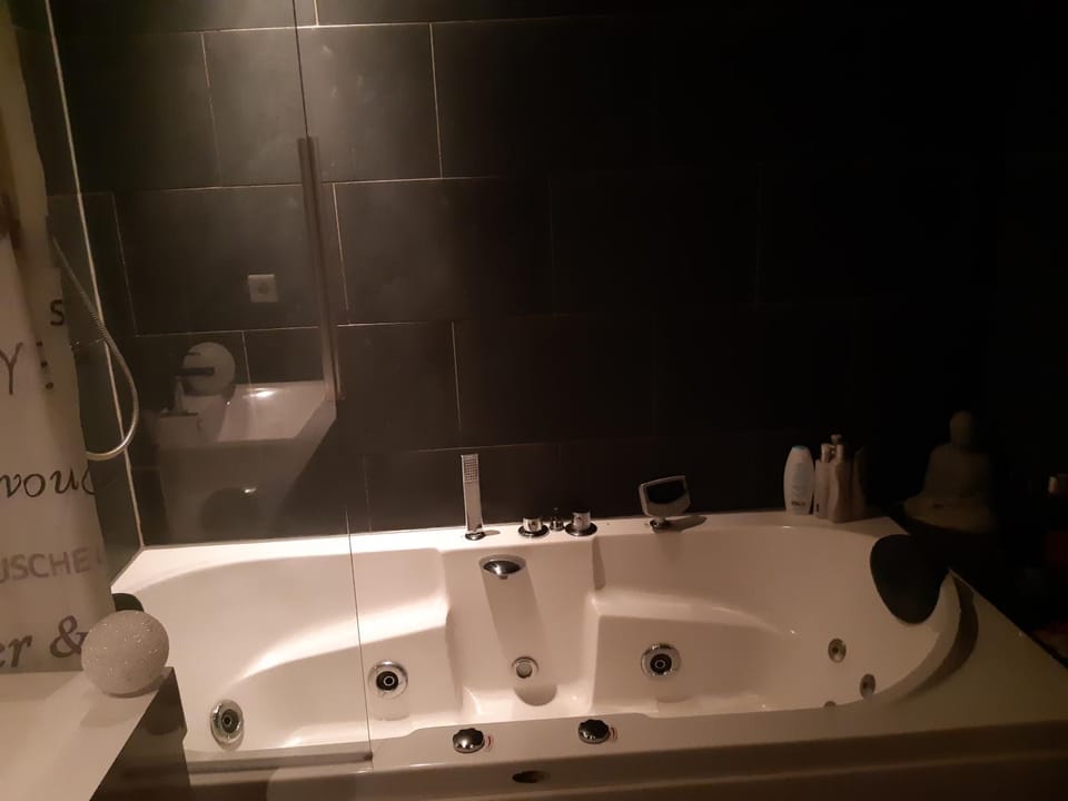 Hot Tub, Bathroom, Bath