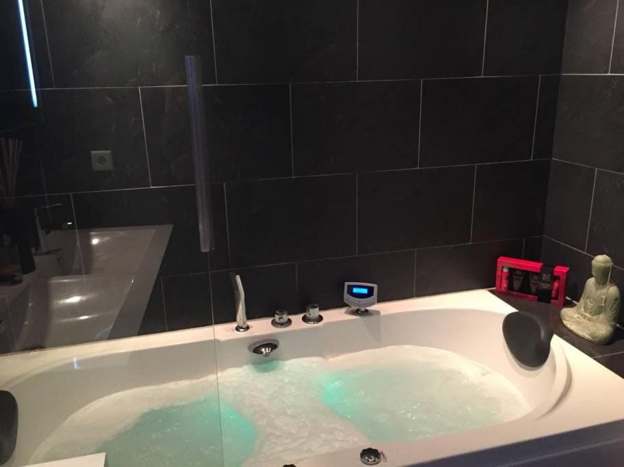 Hot Tub, Bathroom, Bath