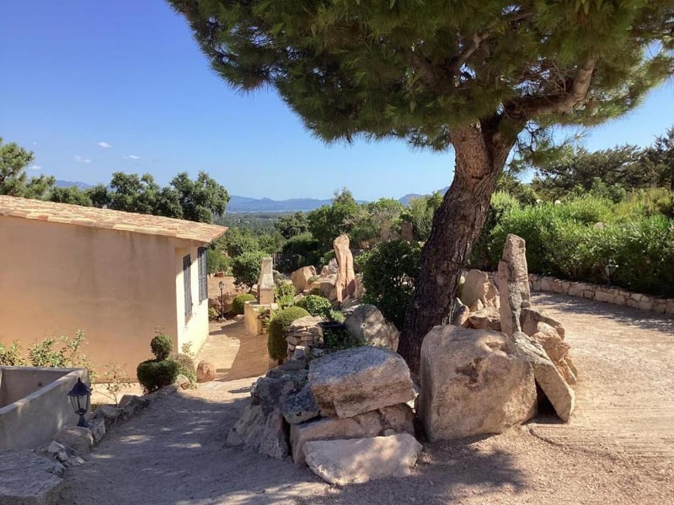Fiori Di Santa Giulia Campground/ 
RV Resort in Porto-Vecchio