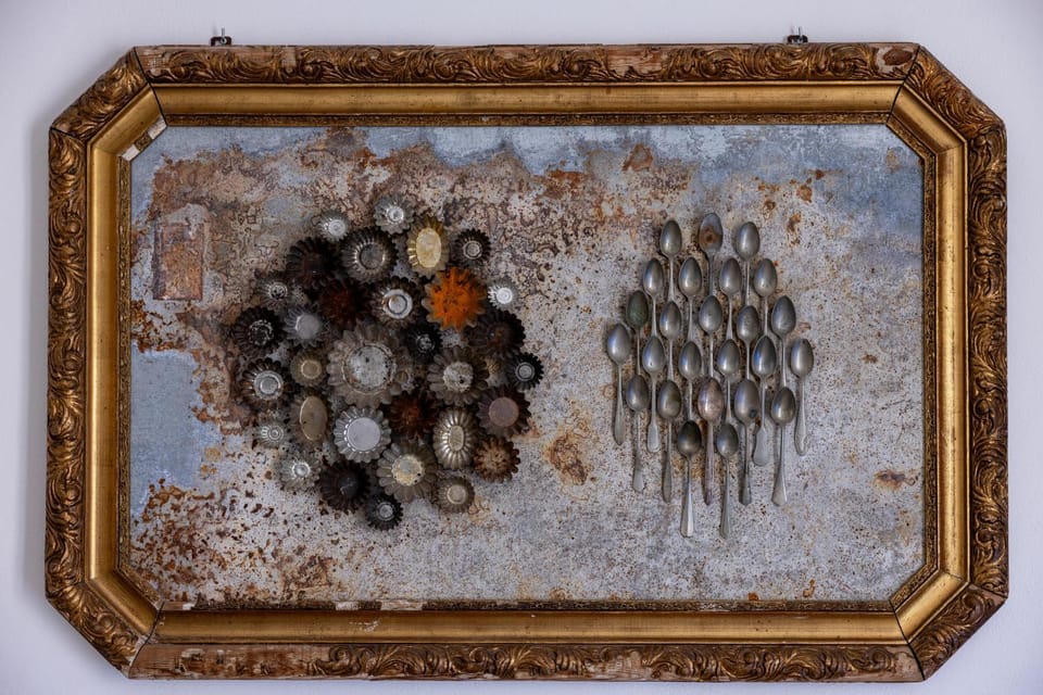 Living room, Decorative detail