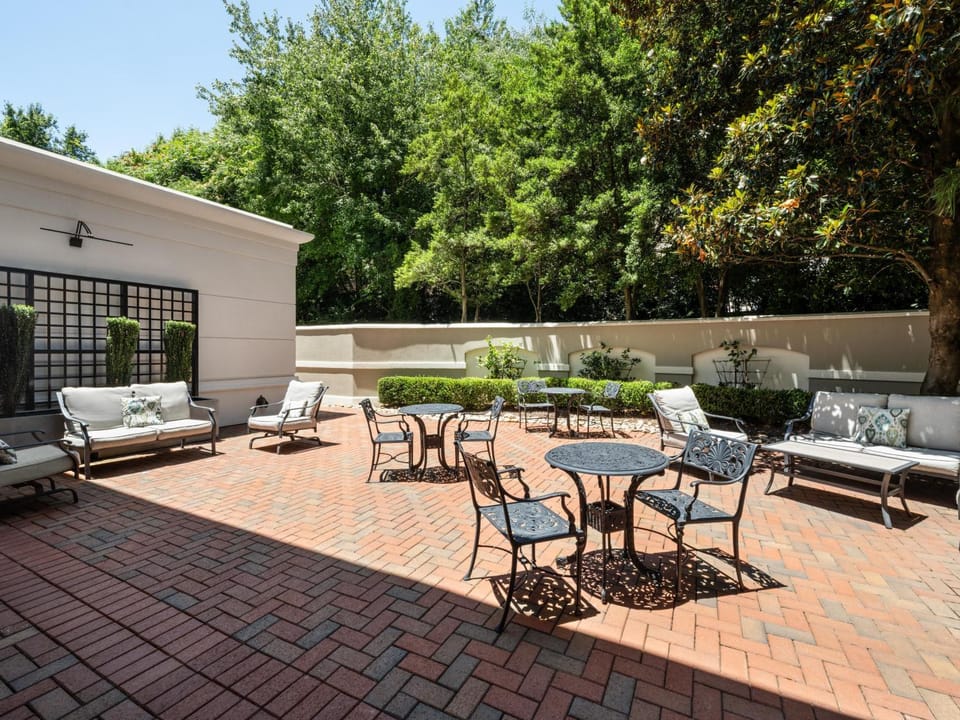 Inner courtyard view