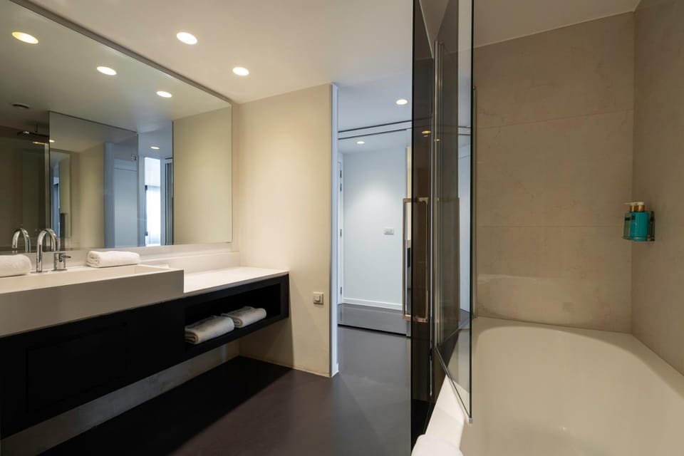 Bathroom, Bath