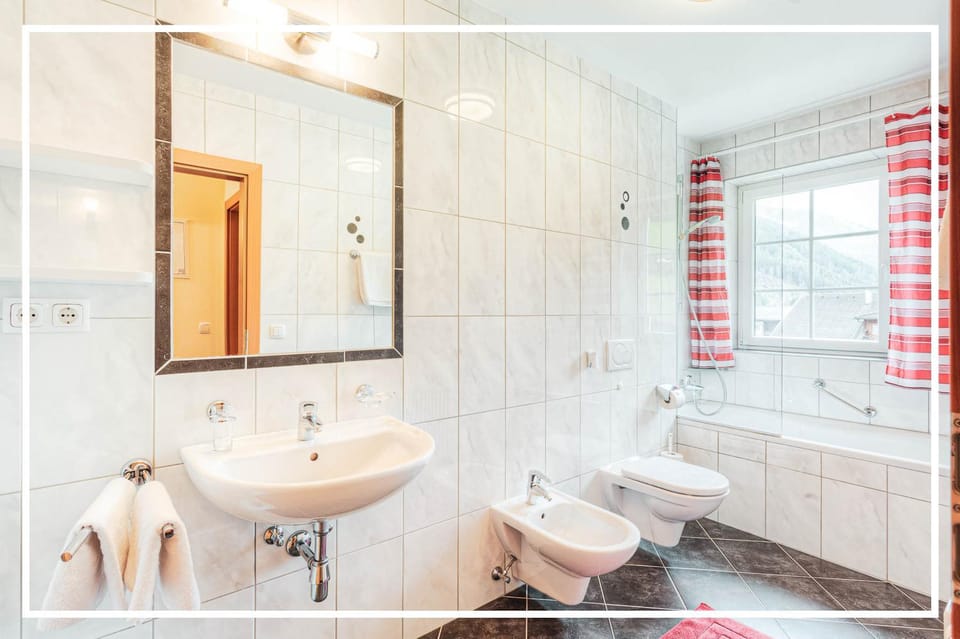 Bathroom, Bath