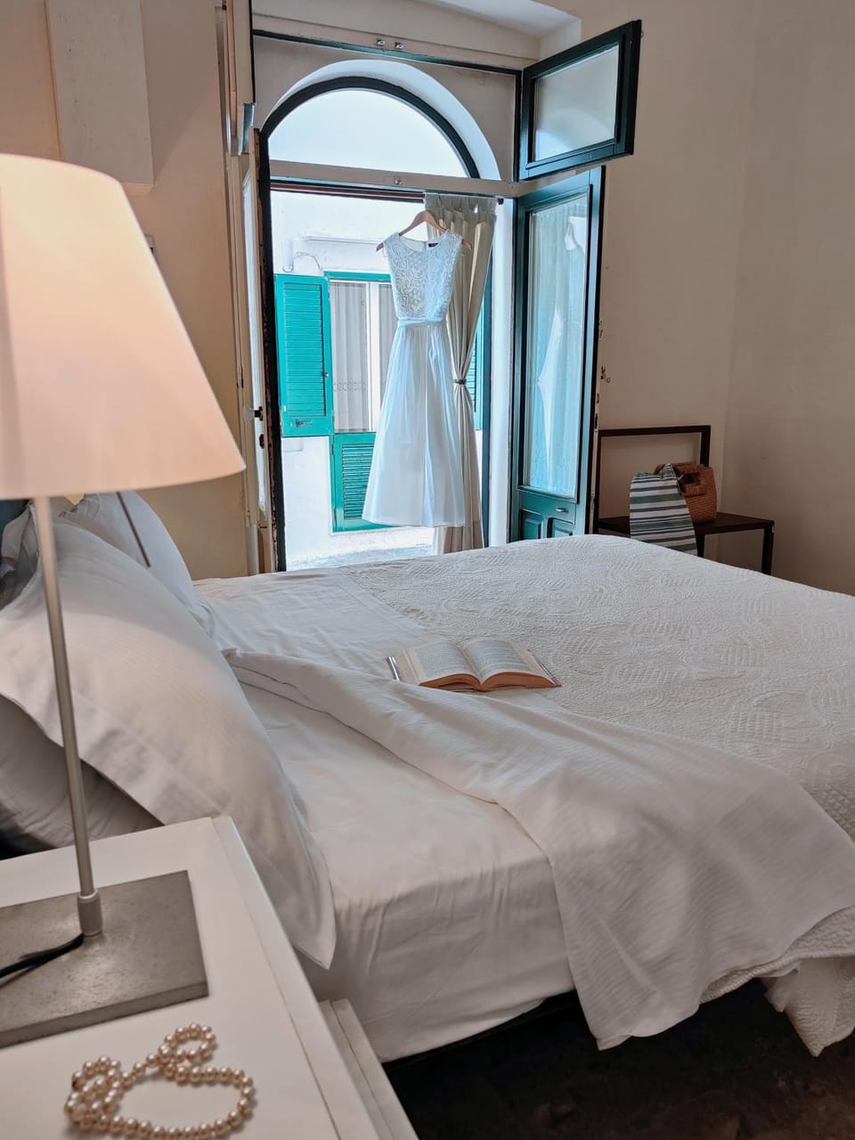 Bed, View (from property/room), Bedroom, City view