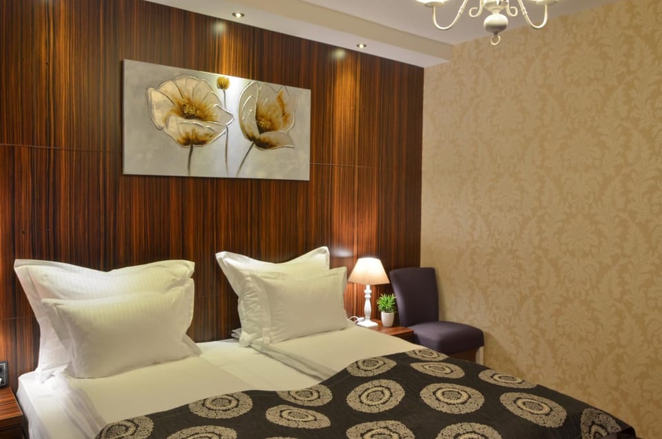 Skiing, Hiking, Bedroom