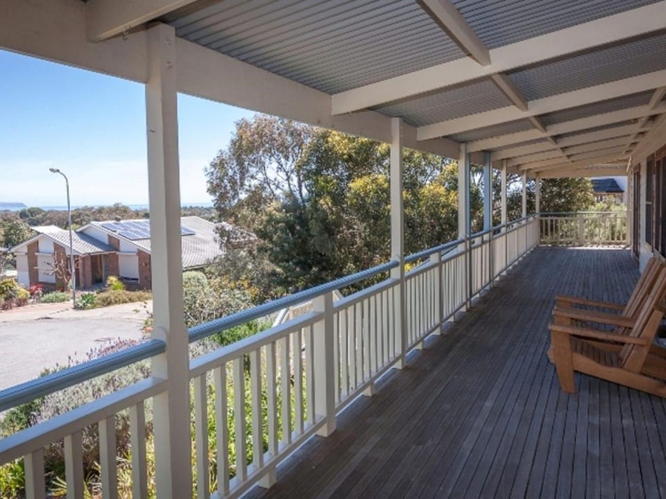 3 Banksia Court House in Carrickalinga