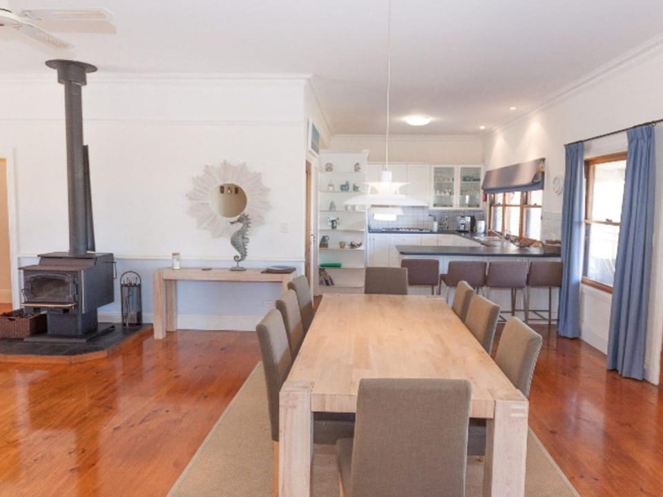 3 Banksia Court House in Carrickalinga