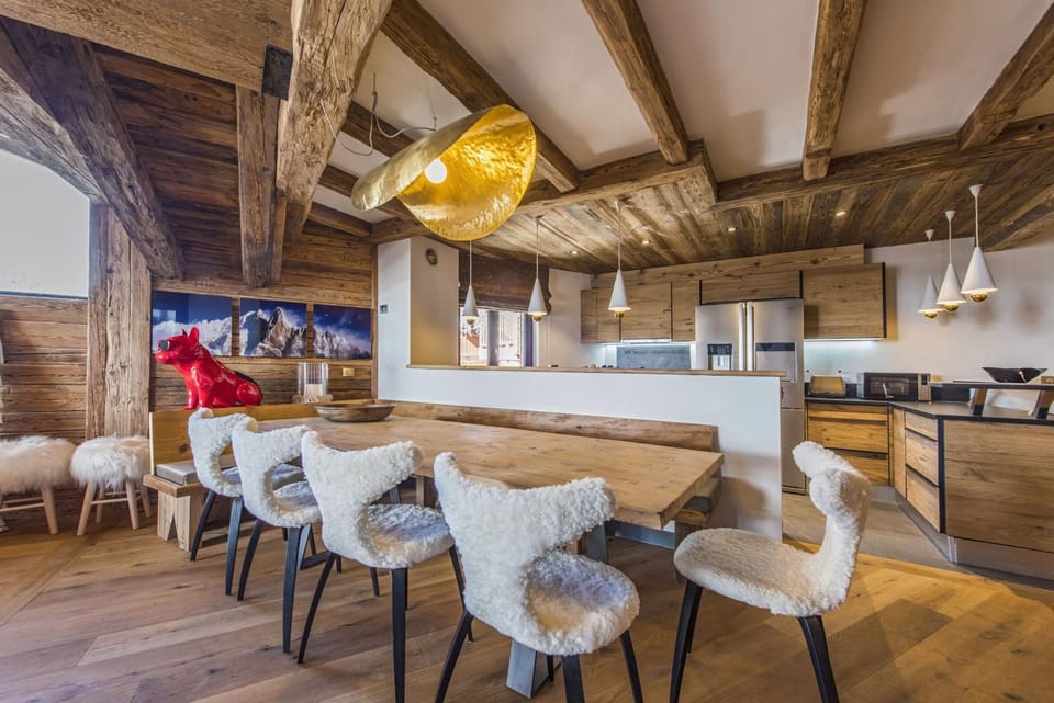 Living room, Dining area